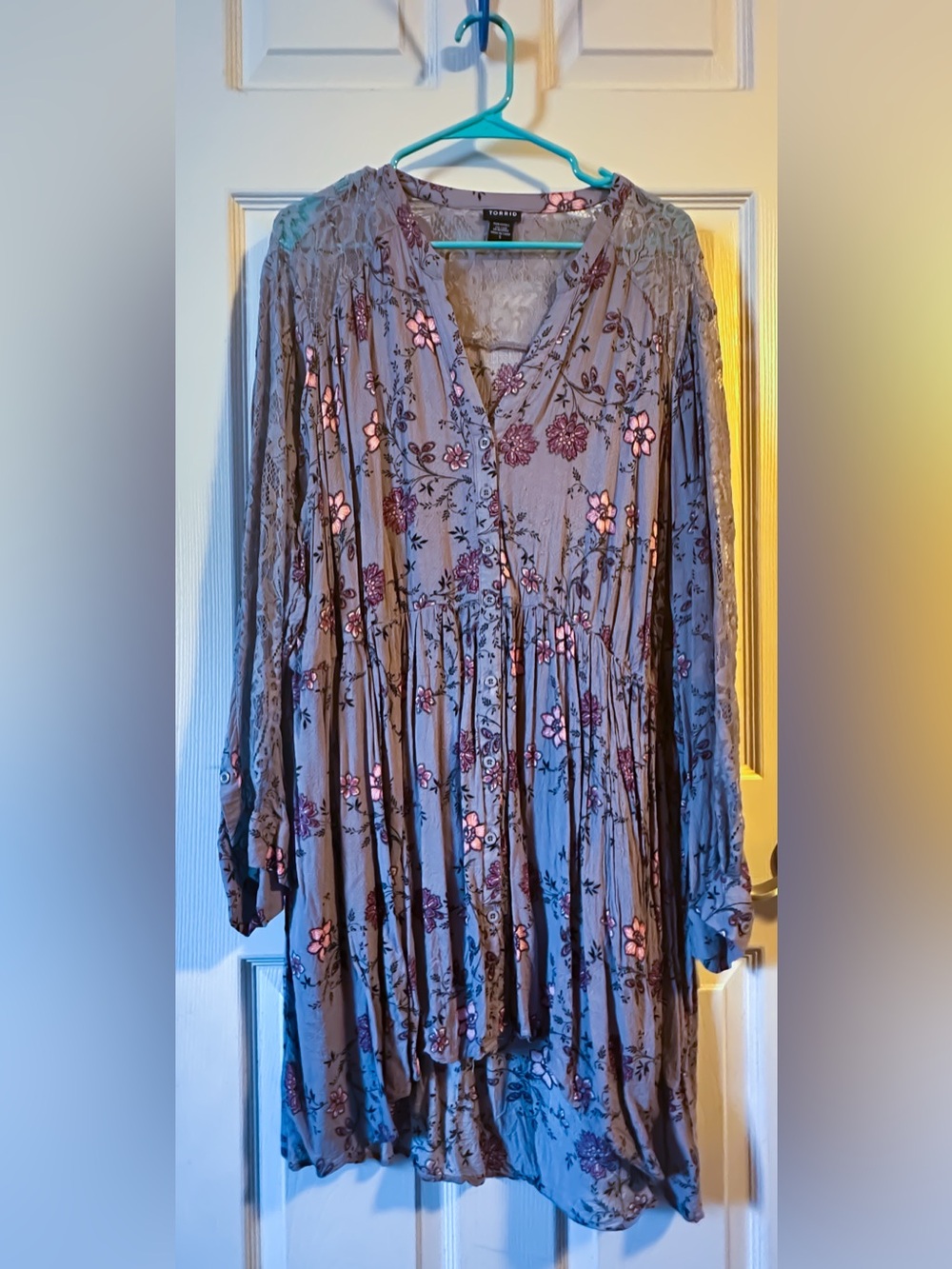 Torrid Dusty Mauve Floral and Lace Blouse with Pink Flowers